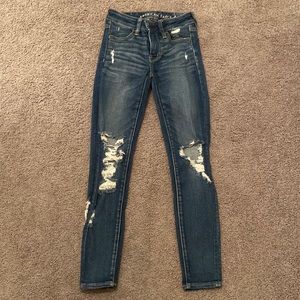 American Eagle Ripped Skinny Jean